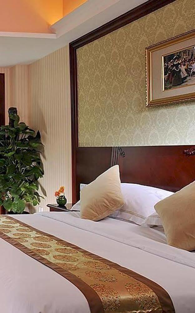 Vienna Hotel - Shenzhen Higher Education Mega Center Экстерьер фото